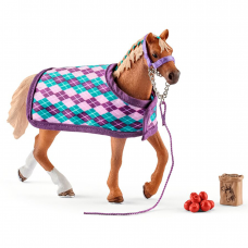 Schleich 42360, English Thoroughbred med tæppe